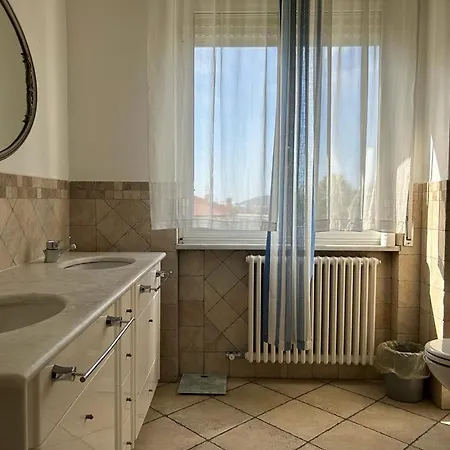 Sestaben - Flat With Parking Space, Simple And Spacious - Away From Traffic * La Spezia