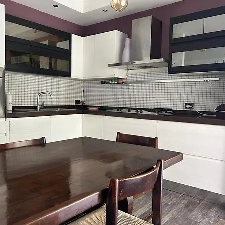 Sestaben - Flat With Parking Space, Simple And Spacious - Away From Traffic Appartement La Spezia