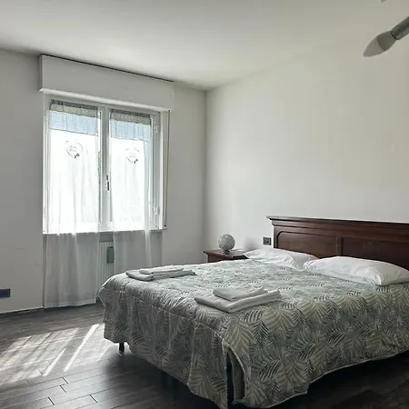 Sestaben - Flat With Parking Space, Simple And Spacious - Away From Traffic شقة لا سبيتسْيا