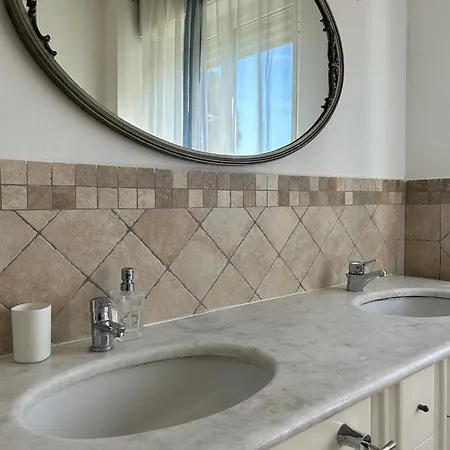 Sestaben - Flat With Parking Space, Simple And Spacious - Away From Traffic شقة *