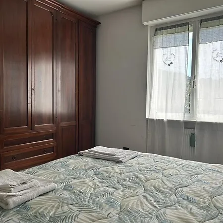 Sestaben - Flat With Parking Space, Simple And Spacious - Away From Traffic شقة *