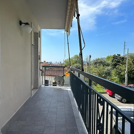 Sestaben - Flat With Parking Space, Simple And Spacious - Away From Traffic لا سبيتسْيا